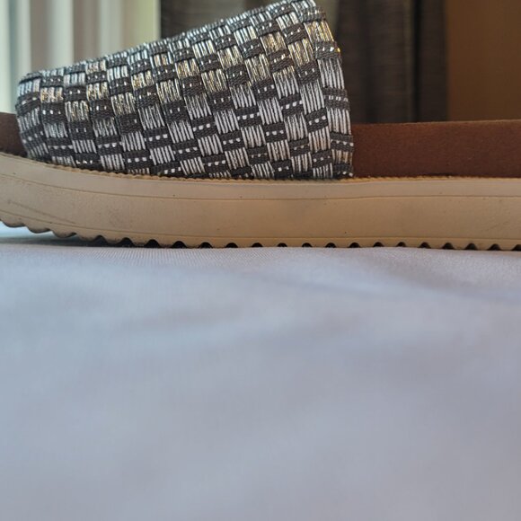 Bernie‎ Mev "Capri" Slide Sandals - Picture 4 of 5